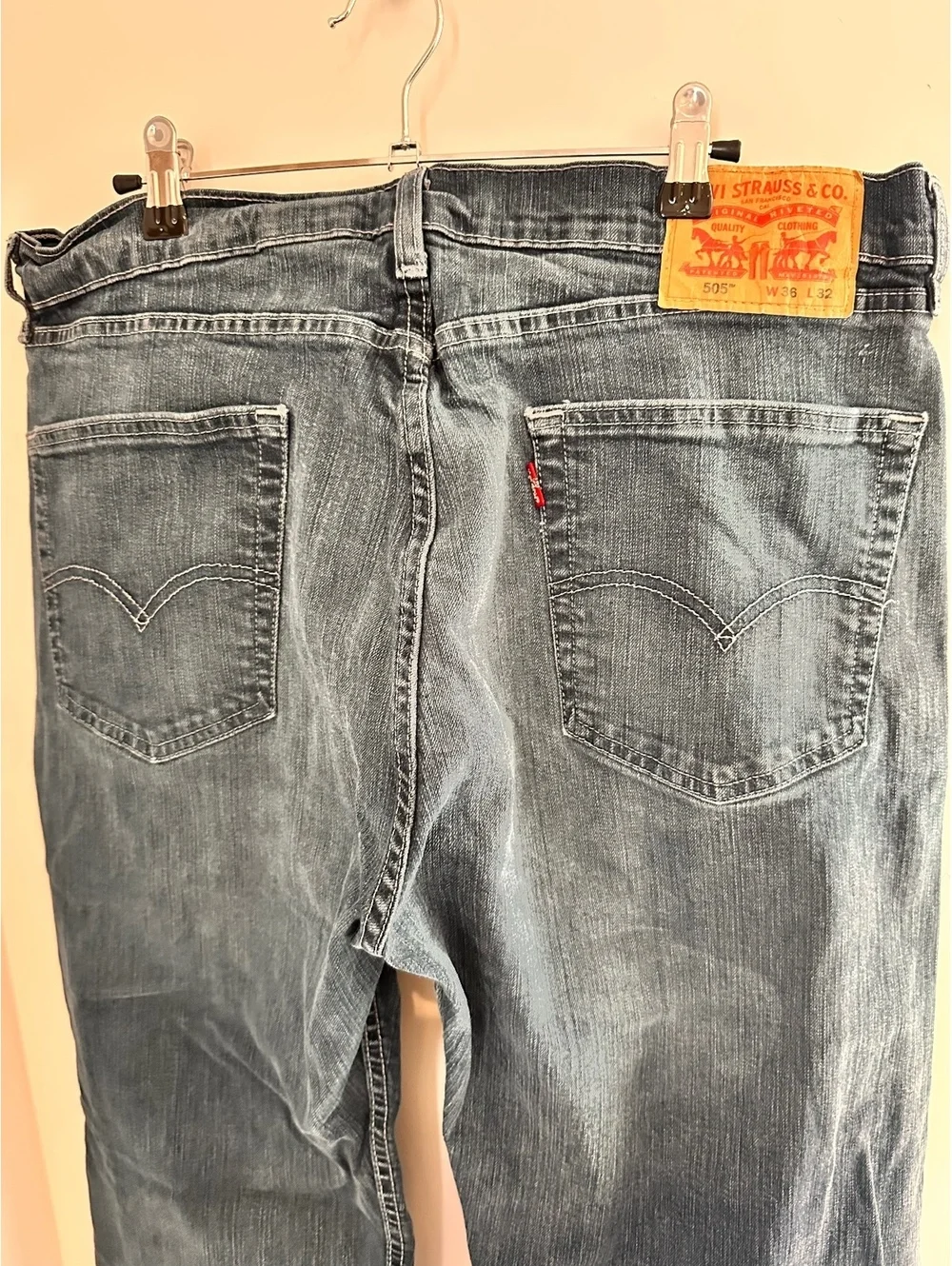Levi’s 505 Regular Fit Men’s Jeans – Size 36x32